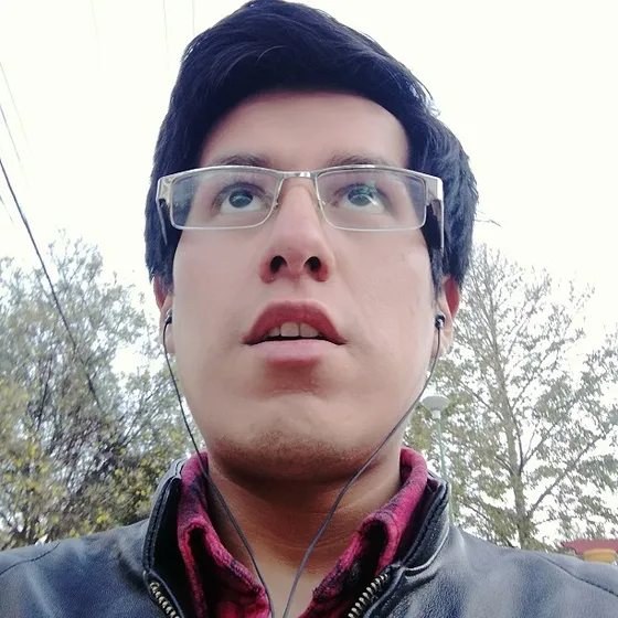 Portrait of AI-Assisted Full Stack Developer & E-commerce Specialist